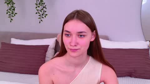 Elizabeth online show from February 26, 8:04 pm