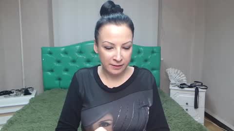 ElizabethSho online show from December 7, 9:17 pm