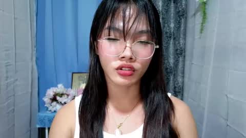 Ella online show from November 14, 3:31 am