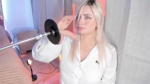 ella_lenox online show from July 31, 2:45 am