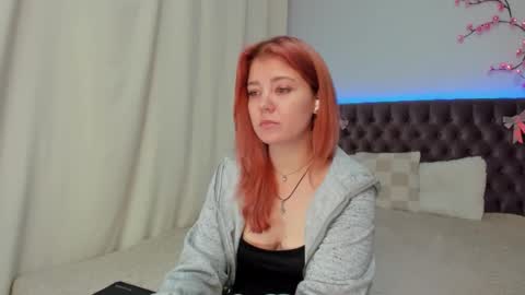 Snapshot of ella_mayers chatting on October 12, 5:04 pm Ella Mayers online show from October 12, 5:04 pm