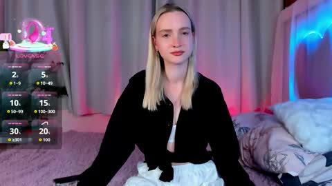 Ella online show from February 25, 2:53 pm