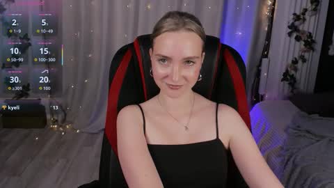 Ella online show from September 24, 3:19 pm