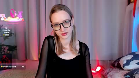 Ella online show from January 15, 3:54 pm