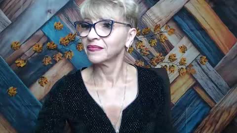 EllaBonito online show from December 4, 6:46 am