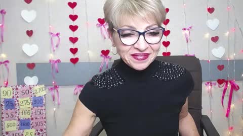 Snapshot of ellabonito chatting on February 19, 9:39 am EllaBonito online show from February 19, 9:39 am