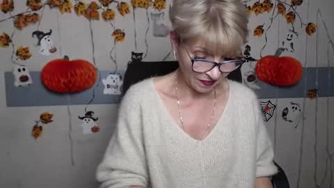 EllaBonito online show from November 16, 6:37 am