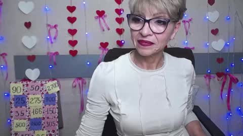 Snapshot of ellabonito chatting on February 5, 3:31 pm EllaBonito online show from February 5, 3:31 pm