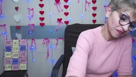 Snapshot of ellabonito chatting on February 24, 4:15 pm EllaBonito online show from February 24, 4:15 pm