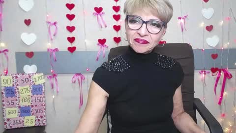 Snapshot of ellabonito chatting on February 19, 12:44 pm EllaBonito online show from February 19, 12:44 pm
