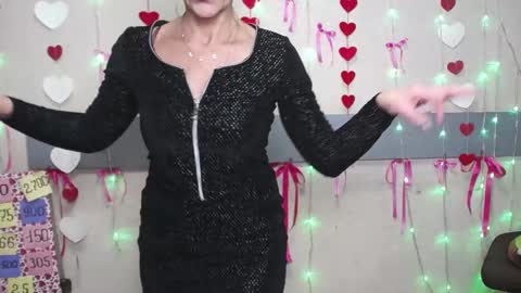 Snapshot of ellabonito chatting on February 9, 9:26 am EllaBonito online show from February 9, 9:26 am
