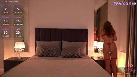 Ella online show from April 16, 9:15 pm