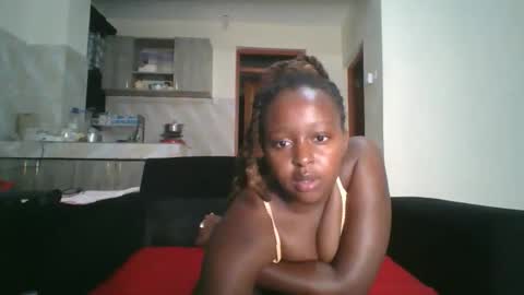 ellah-simone online show from May 7, 8:26 pm
