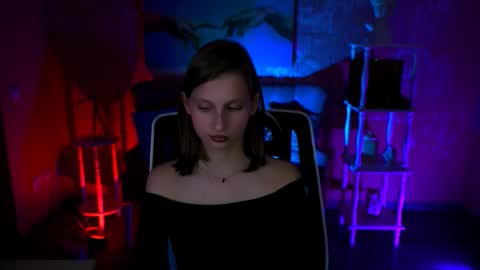 Ella online show from September 23, 6:14 pm