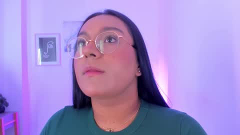 Ella online show from December 19, 12:11 pm