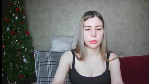 EllaNuar online show from January 9, 2:01 am