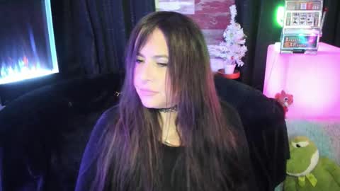 ELLE online show from December 18, 8:59 pm