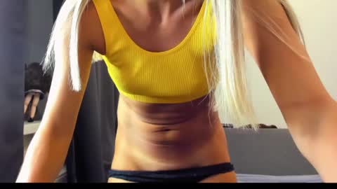 ellen_flow online show from April 23, 6:42 pm