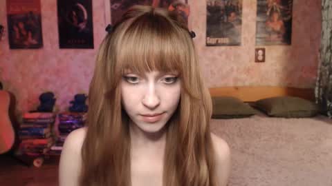 ellie_friendly online show from February 20, 1:24 pm