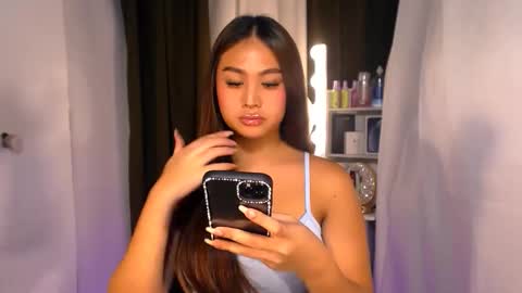 ellie online show from April 9, 2:56 pm