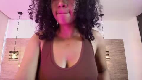 elliee_alves online show from July 15, 3:28 pm