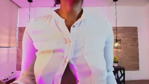elliee_alves online show from June 18, 5:18 pm