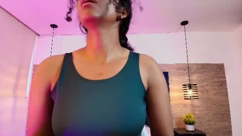 elliee_alves online show from July 1, 1:53 pm