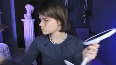 elliemurler online show from October 17, 9:13 am