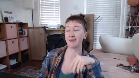 Ellie Rowyn online show from January 16, 7:45 pm