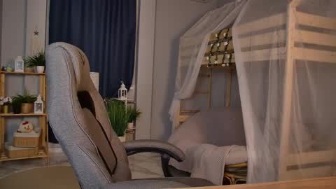 Elin online show from June 3, 10:51 am