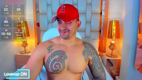 E L L I O T    V E L E Z online show from July 9, 9:19 pm
