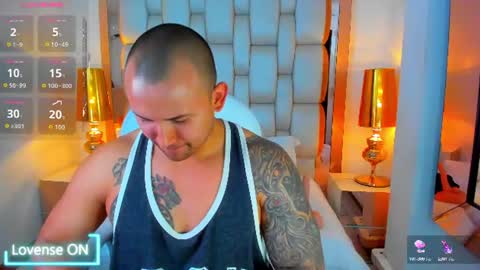 E L L I O T    V E L E Z online show from July 28, 9:03 pm