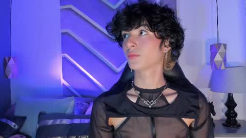 elliotvolkov online show from July 28, 5:02 pm