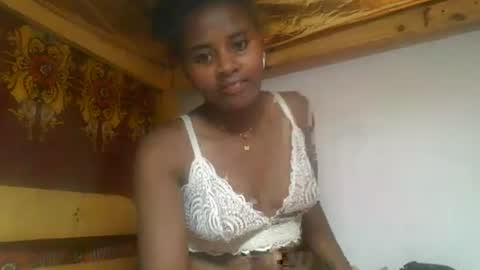 Ellodi online show from July 28, 3:21 pm