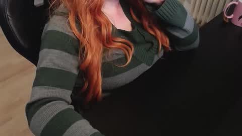 Elly online show from November 6, 6:55 pm