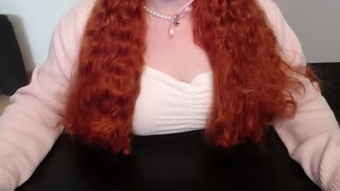 Elly online show from April 10, 2:22 pm