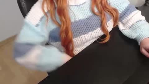 Elly online show from November 29, 6:37 pm