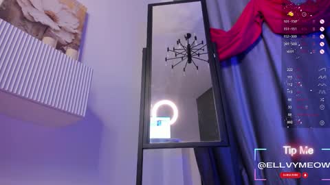 Elly online show from March 9, 4:55 pm