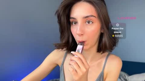 Im online Fri Sun Mon Tue Thu Fri Sat3 from 1000 online show from March 8, 6:43 am