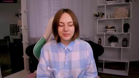 elma_lily online show from November 7, 6:16 am