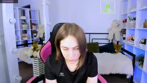 elma_lily online show from October 21, 5:45 am