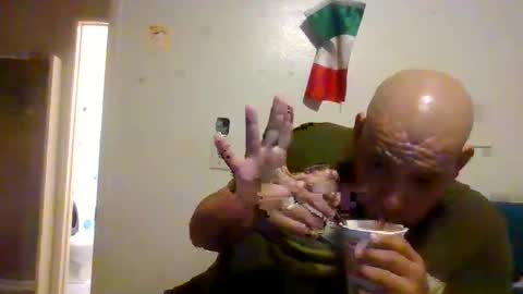 elmario24 online show from October 13, 8:49 am