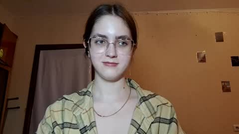 Kate online show from April 17, 2:19 pm