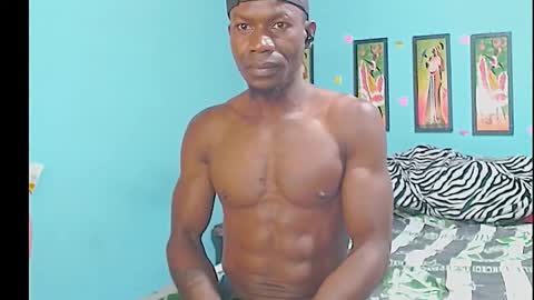 elmiltonnjakee online show from February 15, 7:10 am