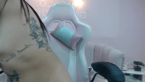 Elody  online show from March 9, 9:46 am