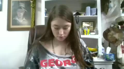 Snapshot of elsierain469 chatting on September 14, 5:54 am Elsie Rain online show from September 14, 5:54 am