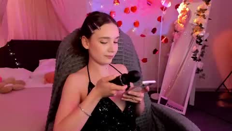 Elvienne online show from June 29, 3:03 am