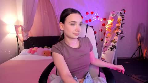 Elvienne online show from July 18, 3:08 am