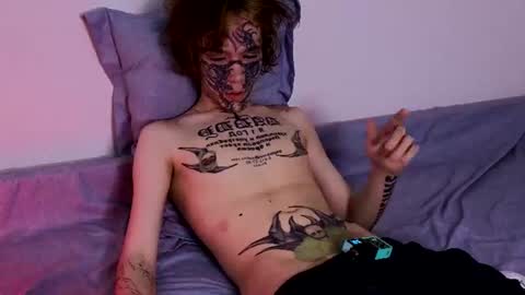 em0_h0rny online show from June 12, 11:48 pm