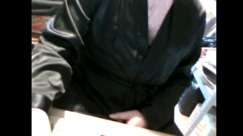 Em online show from April 2, 9:16 am